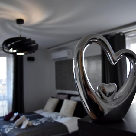Apartament Night Premium Cracovia Exterior foto